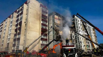 Зросла кількість загиблих в Умані, де російська ракета влучила в багатоповерхівку