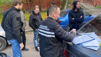 На Львівщині затримали рецидивіста, який за 3 тисячі доларів допомагав ухилянту перетнути кордон