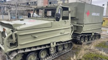 Зі Львівщини бійцям на фронт передали машини-амфібії (фото)