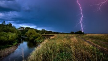 Спека та грози: погода на Львівщині 4 серпня
