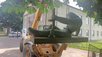 На Сокальщині демонтували радянські пам’ятники