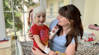 Львівські хірурги повернули слух дівчинці, яка народилася з вагою 550 грамів 