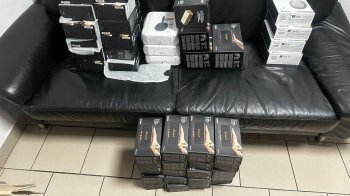 Львівські митники у тернополянина виявили техніку на 600 тис. грн під шинами та помадами