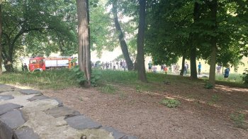 Тіло жінки виявили посеред озера у Львові