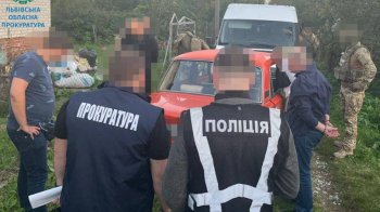 На Львівщині у дачному будинку виявили нарколабораторію: вилучили наркотиків на 90 млн грн (ВІДЕО)