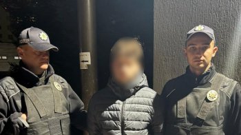 19-річного мешканця Рівненщини судили за підпал дверей квартири та відділення пошти у Львові