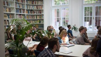 Де у Львові вчити українську безкоштовно: запрошують переселенців та всіх охочих