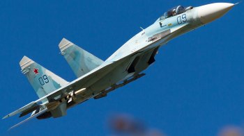 На базі під Владивостоком партизани спалили літак «Су-27» (відео)