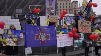 Фото з акції підтримки військовополонених та зниклих безвісти
