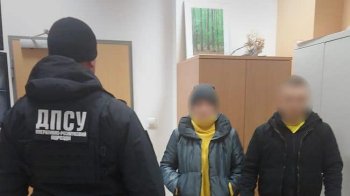 На Львівщині затримали жінку з інвалідністю, яка допомагала ухилянту перетнути кордон