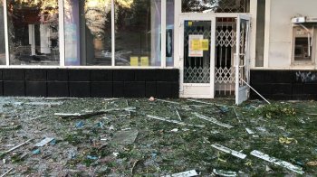 Окупанти скинули на Херсон авіабомби: влучили у дитсадок та житлові будинки