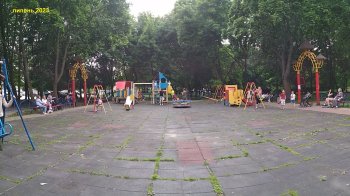 Батьки у Львові написали колективну скаргу: у місті масово демонтують дитячі майданчики та не встановлюють нові