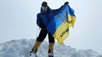 Український прапор замайорів на найвищій точці Північної Америки