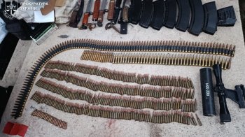 У Городку виклик підлітка на 102 допоміг виявити арсенал зброї в будинку