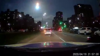 Спалах над Києвом: Повітряні сили не підтверджують версію з падінням супутника 