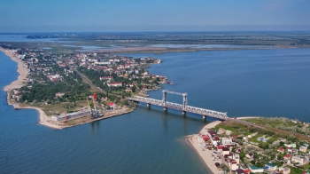 Через руйнування моста у Затоці залізничний рух приміських поїздів призупинили