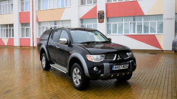 Учні ліцею на Львівщині зібрали 300 тис. грн на автомобіль для захисника України