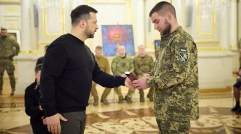 Зеленський нагородив орденами трьох військовослужбовців Яворівської 45-ї бригади ЗСУ
