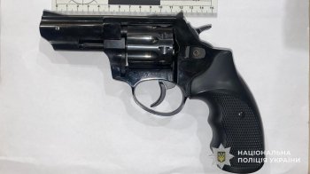 У Новому Роздолі в кафе 43-річний чоловік влаштував стрілянину: його затримали