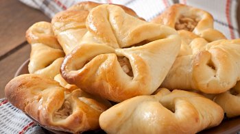 Конвертики з яблуками в духовці: рецепт смачної випічки