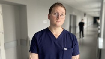 Перетнув океан, щоб стати волонтером: у Львові працює медбрат зі США
