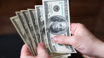 5 тисяч доларів за фіктивний діагноз: у Львові затримали трьох переправників