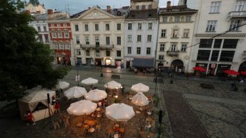 Літні майданчики у Льові