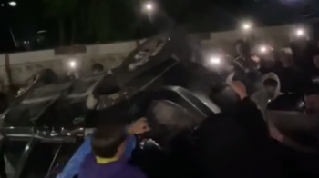 У Львові відбулася масова сутична цивільних із ТЦК, де перевернули авто військових