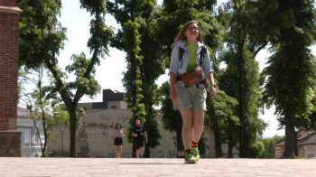 Дівчина з Дрогобича пройшла 500 км, аби зібрати гроші на потреби ЗСУ