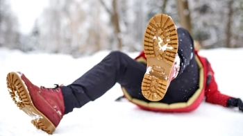 Щонайменше 150 людей травмувалися за добу через ожеледицю у Львові