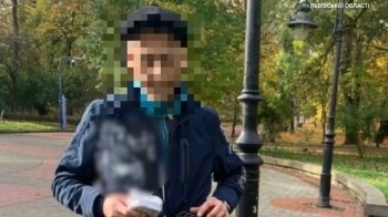 У Львові чоловік погрожував людям предметом, схожим на зброю