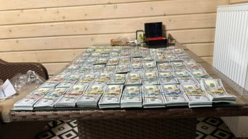 Правоохоронці знайшли понад 1,2 млн доларів в очільників ТЦК на Київщині