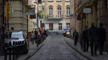 У центрі Львова на місяць перекриють дорогу через перекладання бруківки