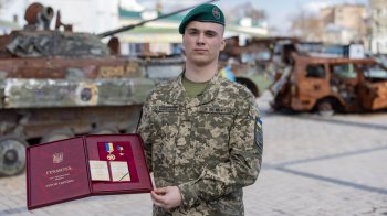 Молодший сержант 10-го мобільного прикордонного загону «Дозор» Владислав Степанчук став наймолодшим Героєм України