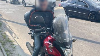 Скоїв ДТП на перехресті та втік: у Львові затримали мотоцикліста