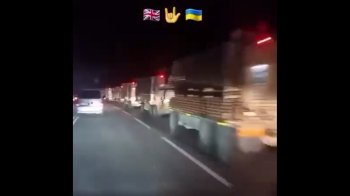 Допомога від партнерів: колона британської техніки рухається в Україну (відео)