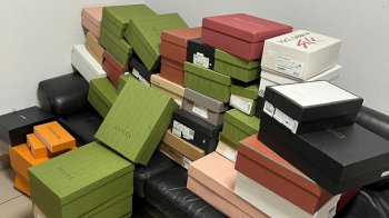 У Краківець в багажнику знайшли товари Gucci, Versace, Louis Vuitton