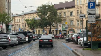 У центрі Львова відкрили новий платний паркінг