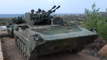 Розпочалася передача Україні грецьких БМП-1 — Кулеба