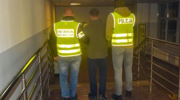 Машиністи з України за 10 тис. доларів перевозили у локомотиві ухилянтів до Польщі