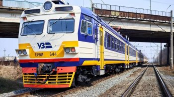 У Львові 11-річну дівчинку вразило струмом під час селфі на даху потяга