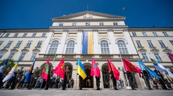 Урочисто винесли бойові прапори оборонних сил: Як у Львові відзначили День міста