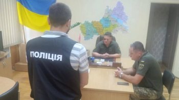 По всій Україні правоохоронці проводять понад 200 одночасних обшуків у військкоматах та ВЛК
