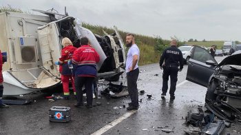 Жахлива автотроща: водія вирізали з авто та госпіталізували на Львівщині