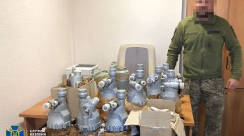 Злочинці раніше викрали обладнання, а тепер намагалися продати його до Росії, фото СБУ