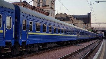 «Укрзалізниця» призначила додаткові поїзди до Трускавця та Львова