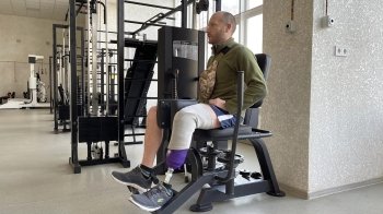 Знову почав ходити: у центрі «Незламні» проходить реабілітацію захисник, який підірвався на міні