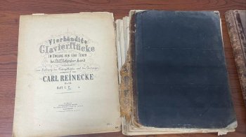 У Рава-Руській прикордонники виявили в салоні Škoda сторічні книги
