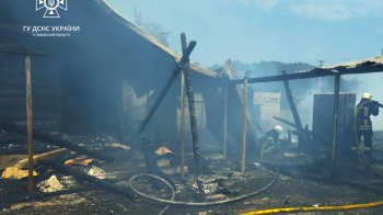 У селі під Дрогобичем горів будинок та господарська будівля