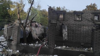 У Запоріжжі ракета влучила в цивільні об’єкти: троє людей загинуло (відео)